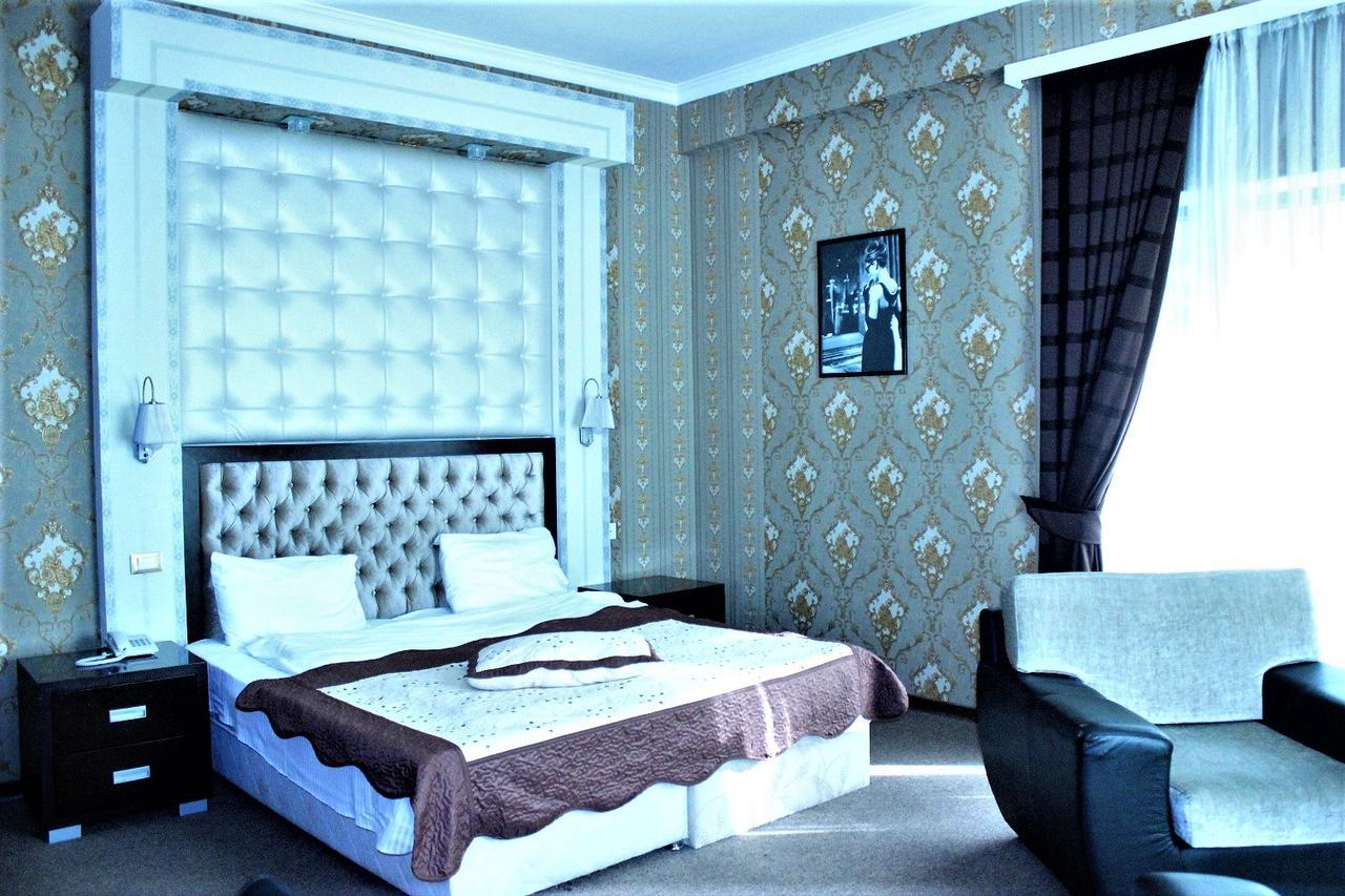 Egoist Luxury Hotel Баку Экстерьер фото